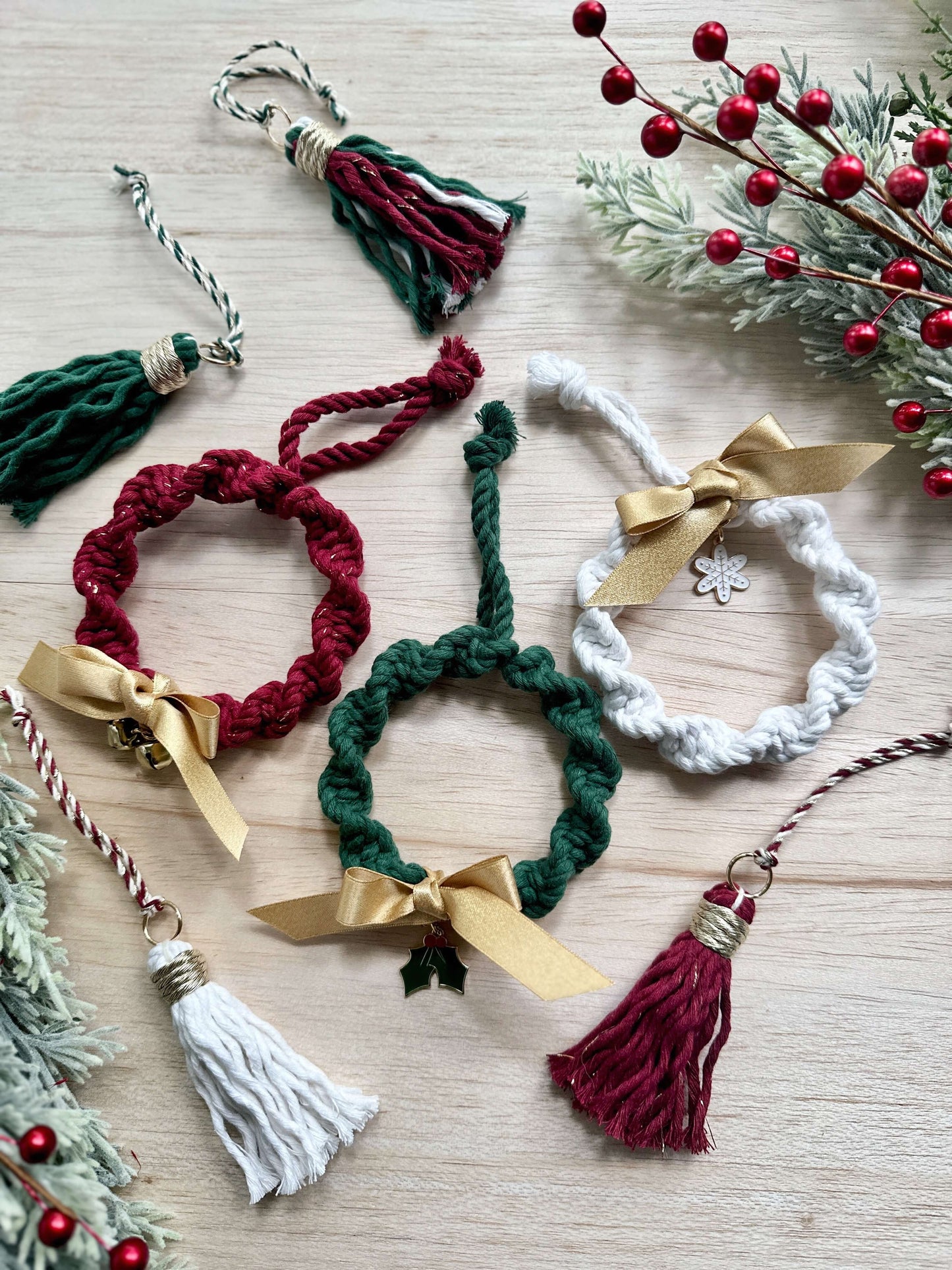 Macrame Christmas Ornament | Wavy Tassel
