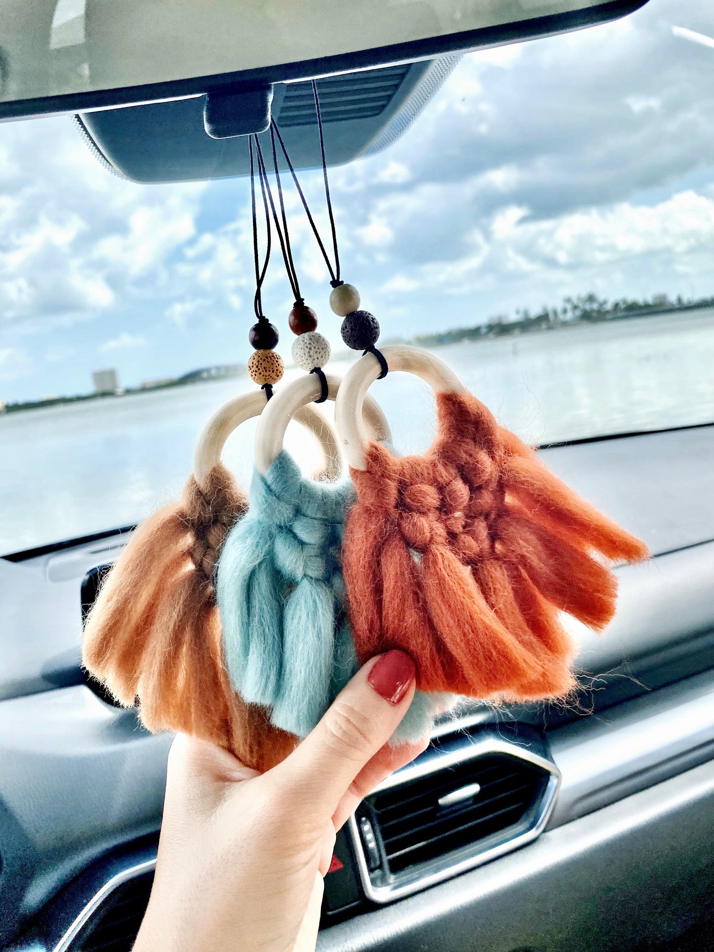 Rearview Mirror Charm & Car Diffuser | Daphne