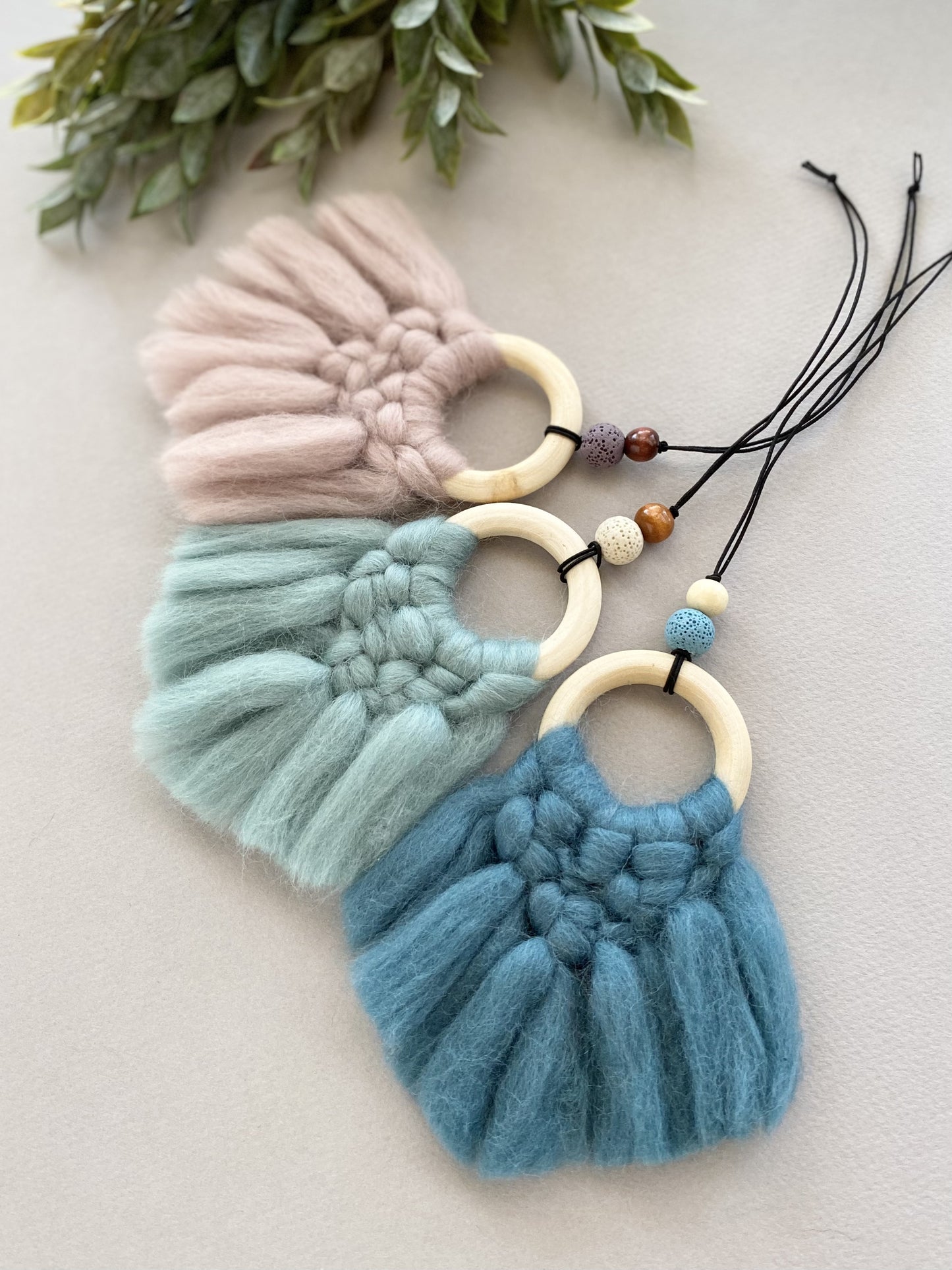 Rearview Mirror Charm & Car Diffuser | Daphne