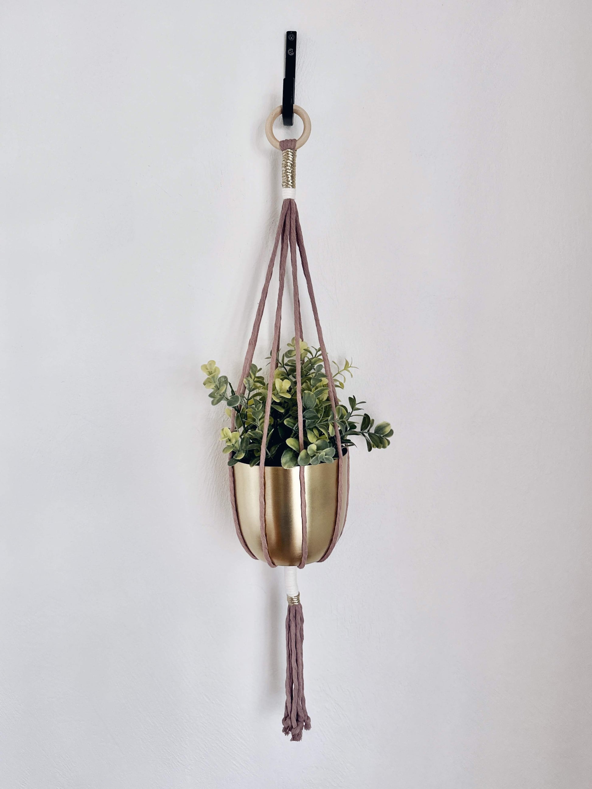 macrame basket plant hanger Cassidy Metallic Macrame Plant Hanger – Manifold Witness