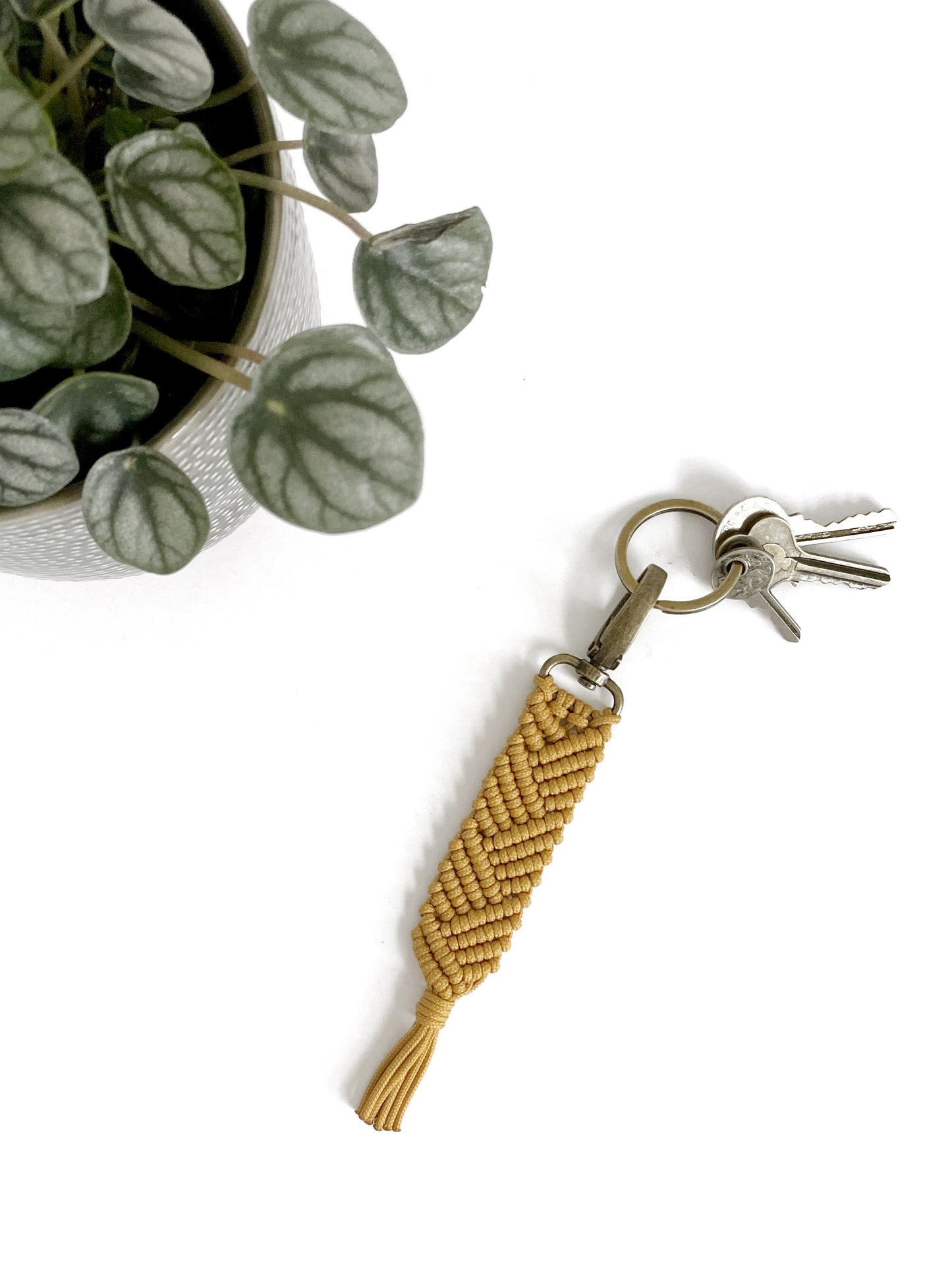 Quinn Paracord Macrame Keychain | Petite or Large